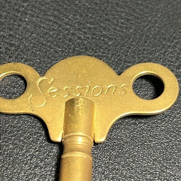Old Brass Key for Sessions CLOCK. KK299 - Picture 2 of 3